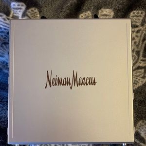 NEIMAN MARCUS makeup kit